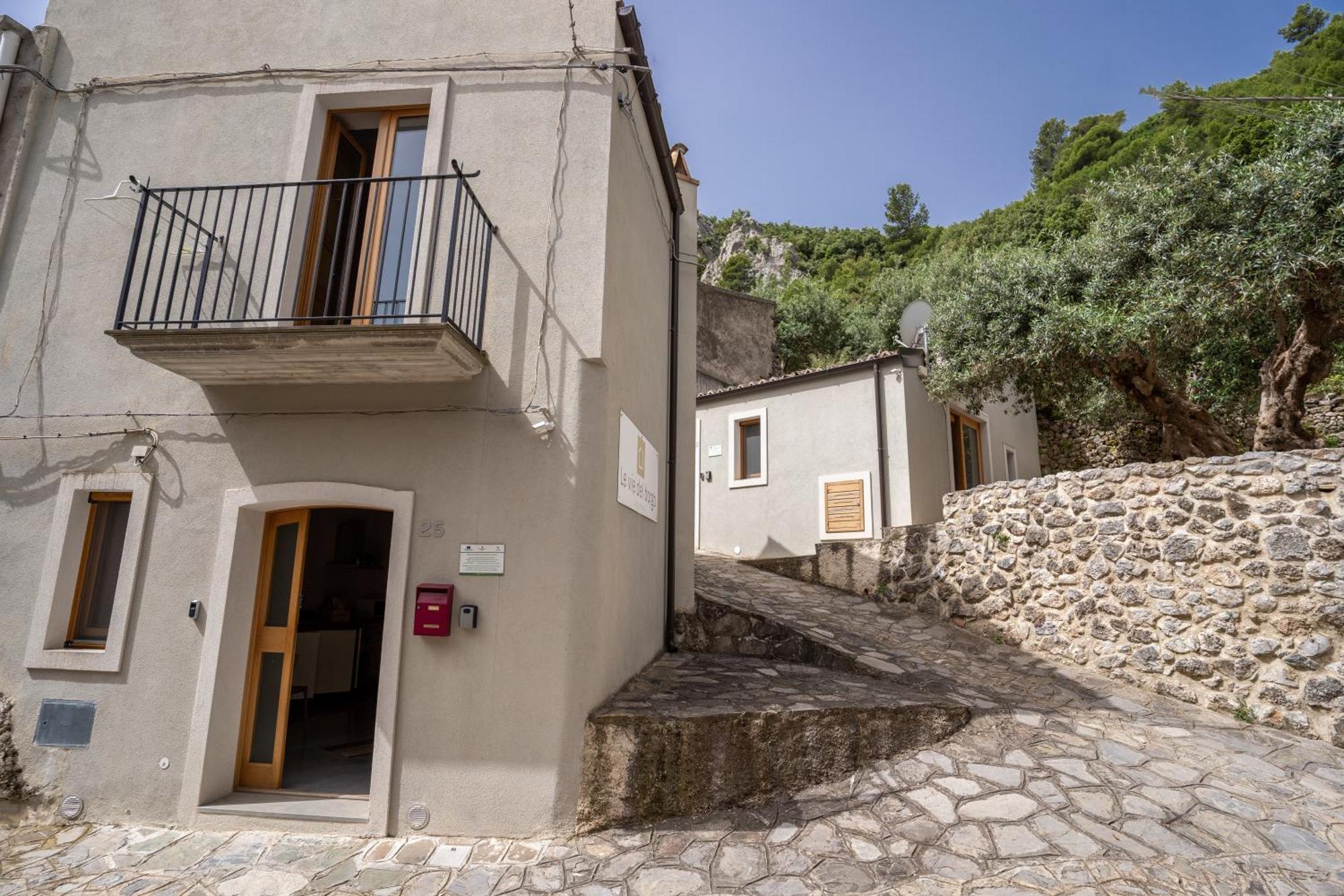 Le Vie Del Borgo Vila Civita Exterior foto