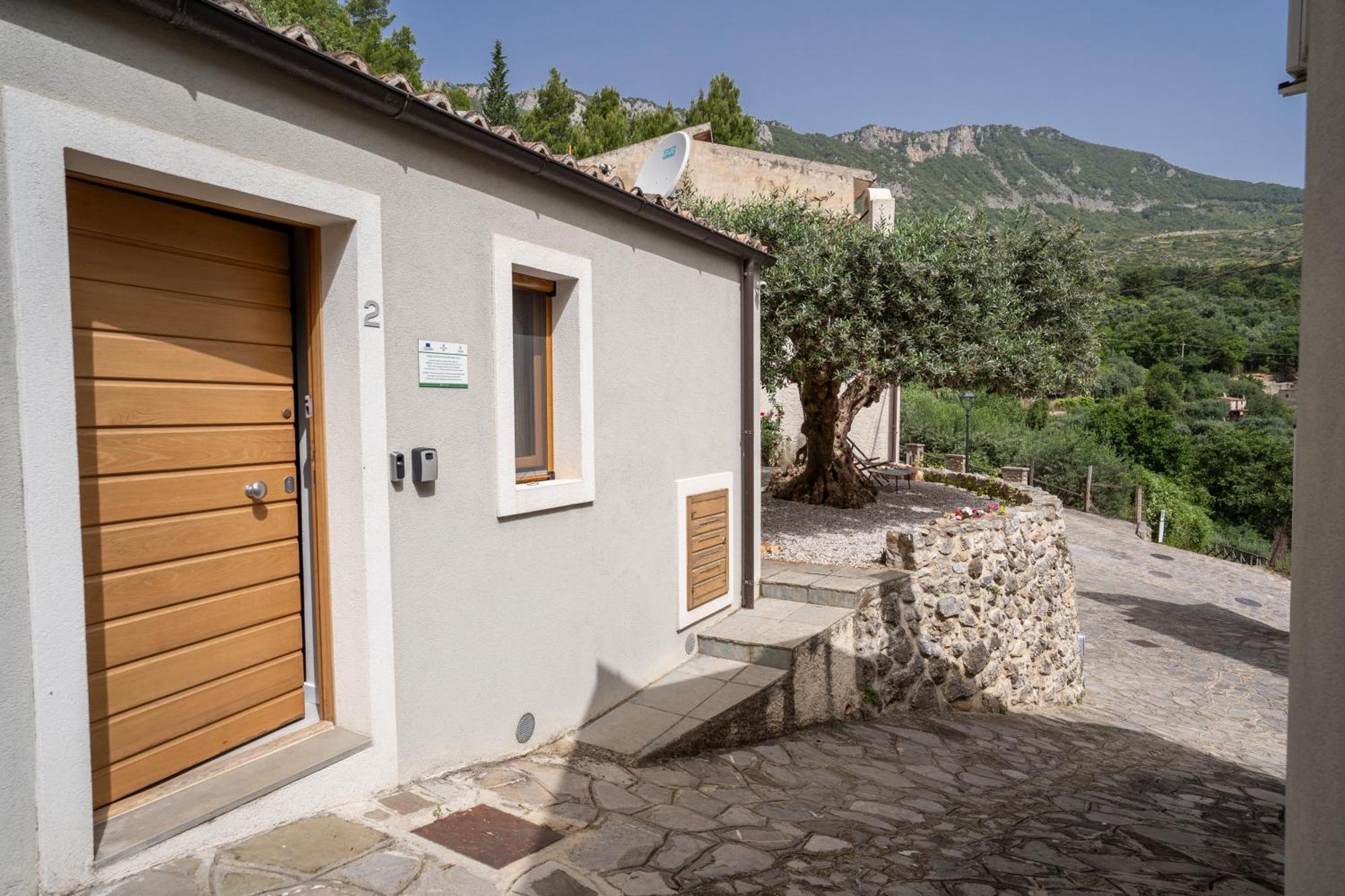 Le Vie Del Borgo Vila Civita Exterior foto